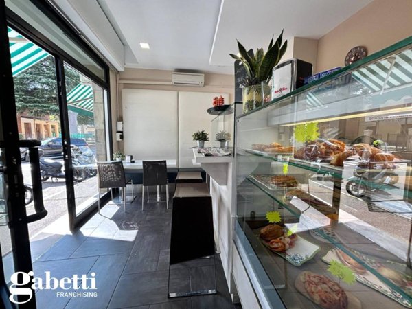 negozio in vendita a Bologna in zona Savena