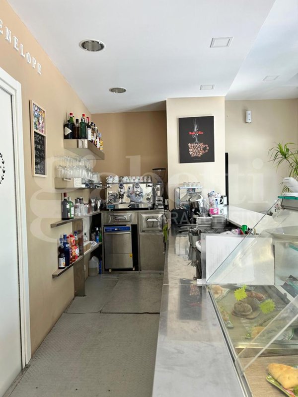 negozio in vendita a Bologna in zona Savena