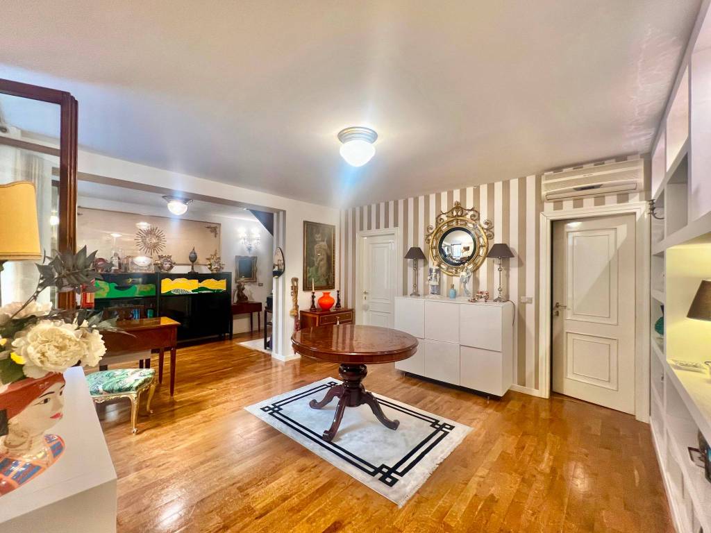 appartamento in vendita a Bologna in zona Centro Storico