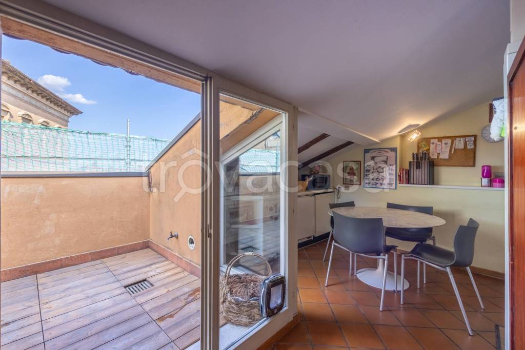 appartamento in vendita a Bologna in zona Centro Storico