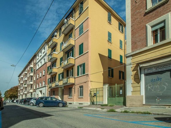 appartamento in vendita a Bologna in zona Saragozza