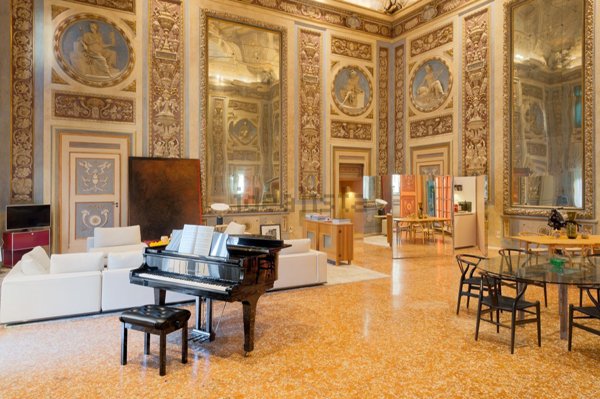 appartamento in vendita a Bologna in zona Santo Stefano