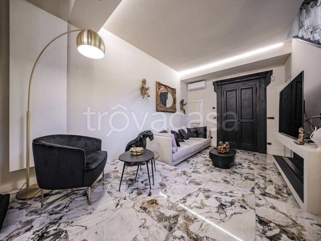 appartamento in vendita a Bologna in zona Santo Stefano