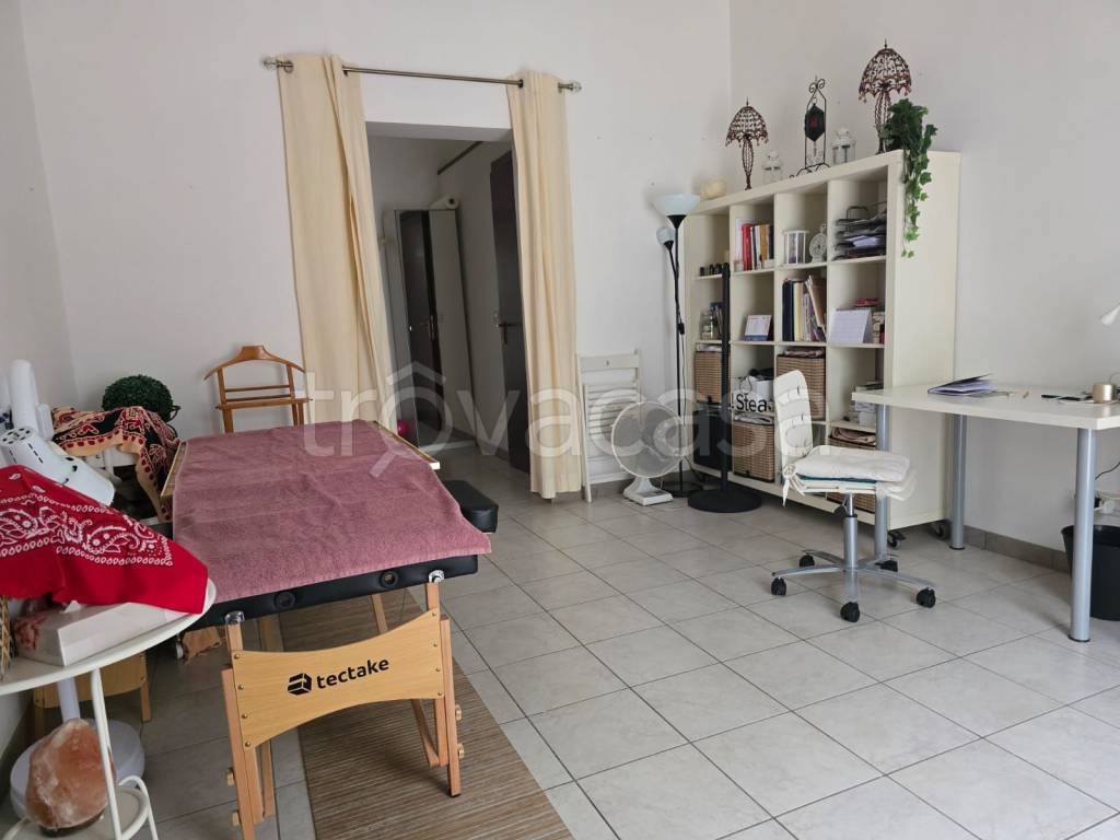 negozio in vendita a Bologna in zona San Vitale