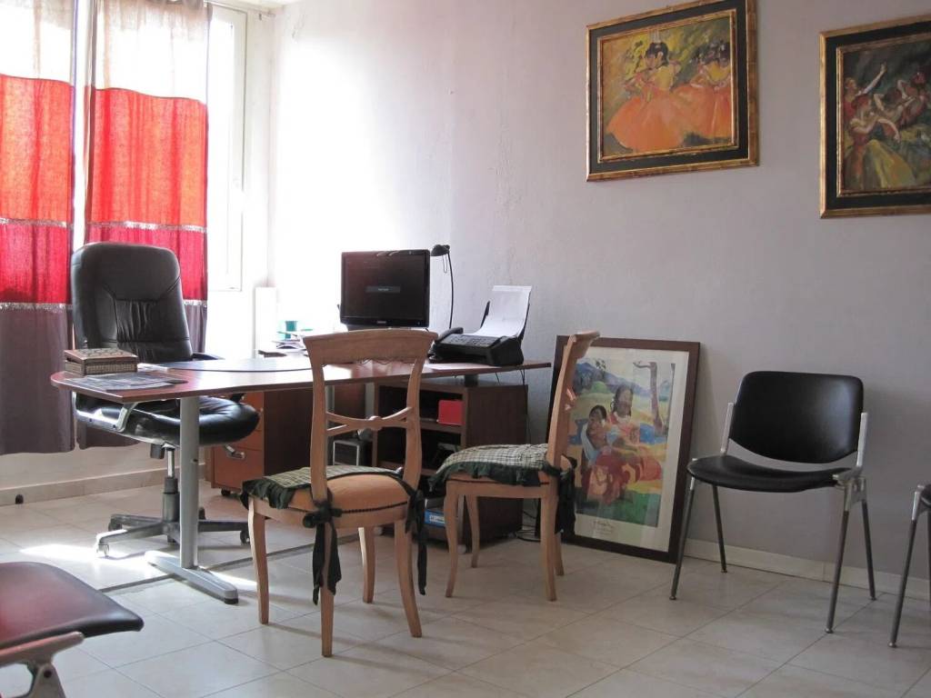 ufficio in vendita a Bologna in zona Lame
