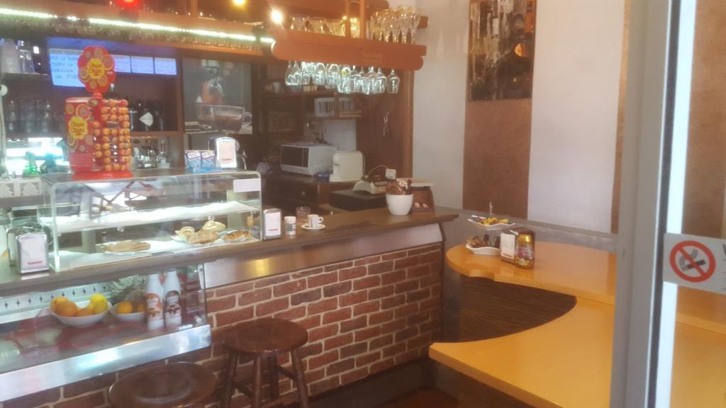 negozio in vendita a Bologna in zona Santo Stefano