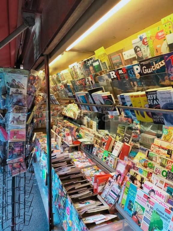 negozio in vendita a Bologna in zona Corticella