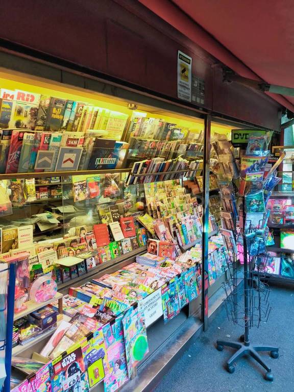 negozio in vendita a Bologna in zona Corticella