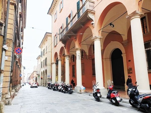 appartamento in vendita a Bologna in zona Centro Storico