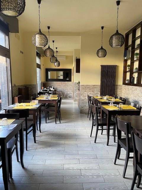 negozio in vendita a Bologna in zona San Vitale