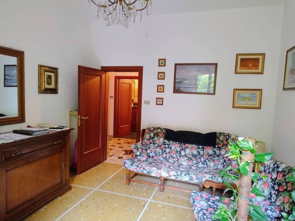 appartamento in vendita a Bologna in zona Saragozza