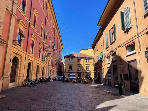 appartamento in vendita a Bologna in zona Centro Storico