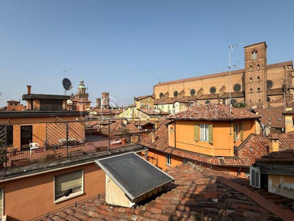 appartamento in vendita a Bologna in zona Centro Storico