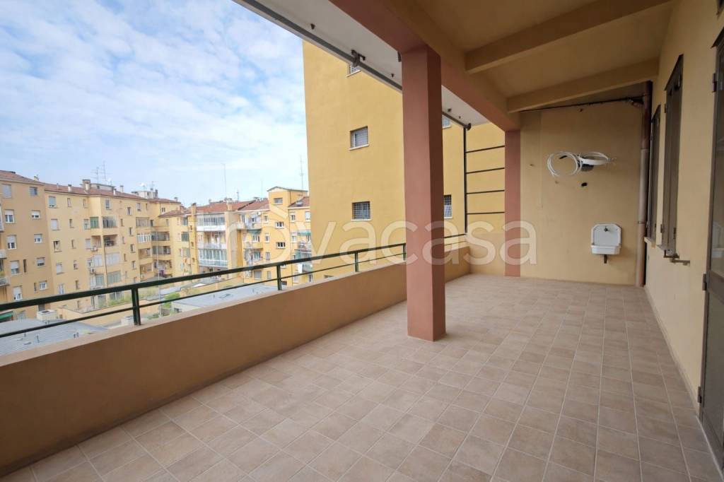 appartamento in vendita a Bologna in zona Quartiere Porto