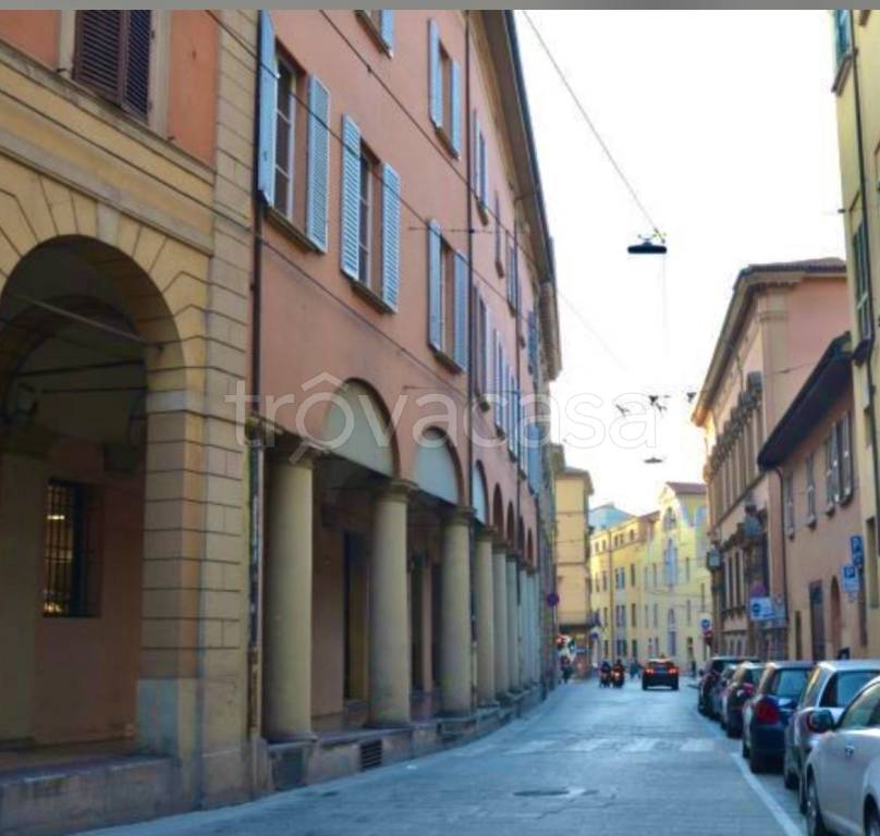 negozio in vendita a Bologna in zona Centro Storico