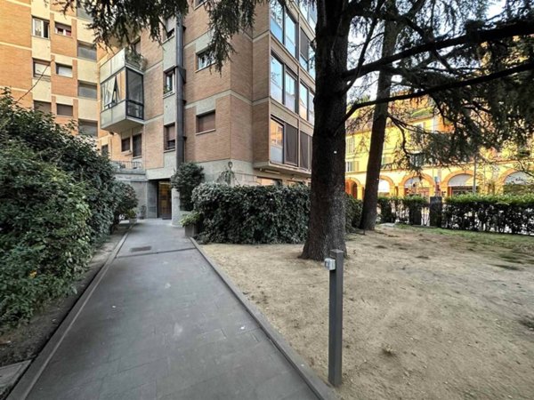 appartamento in vendita a Bologna in zona Saragozza