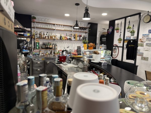 negozio in vendita a Bologna in zona Centro Storico