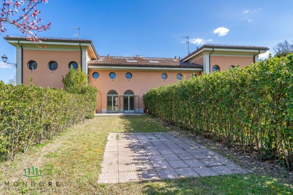 casa indipendente in vendita a Bologna