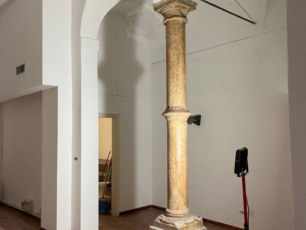 negozio in vendita a Bologna in zona Centro Storico