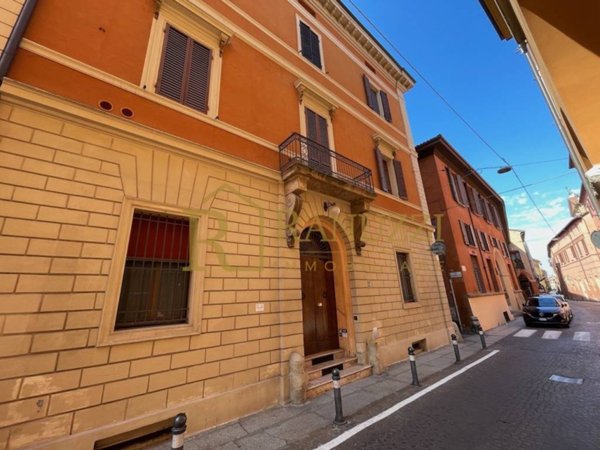 appartamento in vendita a Bologna in zona Centro Storico