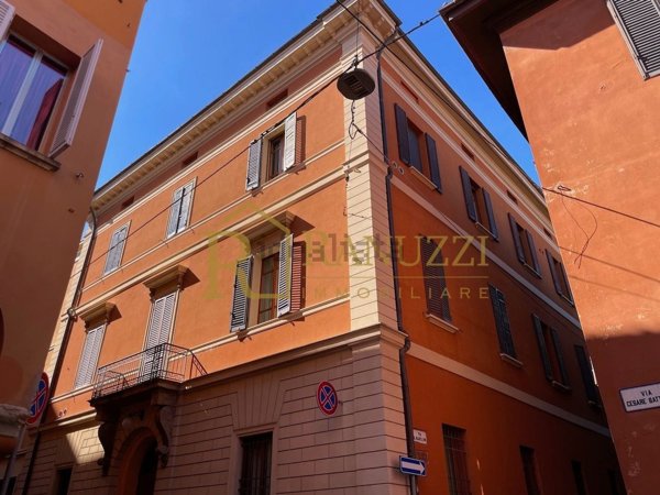 appartamento in vendita a Bologna in zona Centro Storico