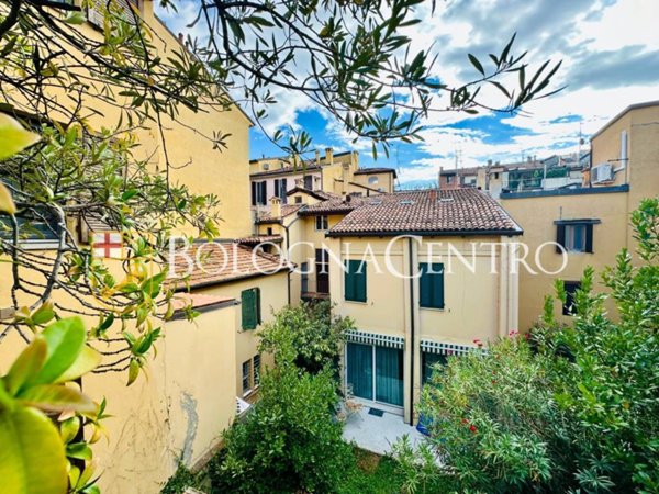 appartamento in vendita a Bologna in zona Centro Storico