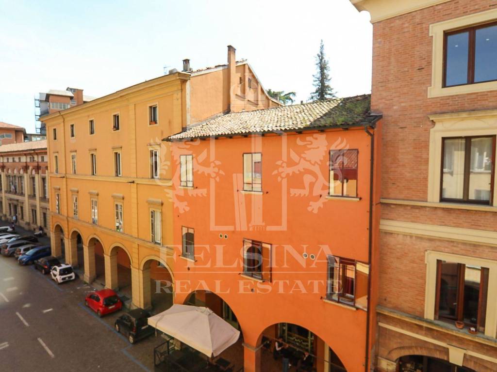 appartamento in vendita a Bologna in zona Centro Storico