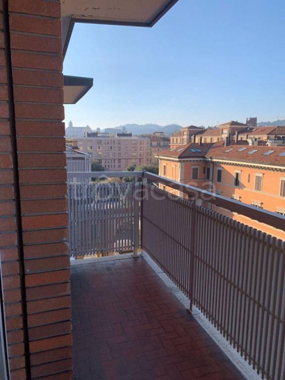 appartamento in vendita a Bologna in zona Quartiere Porto