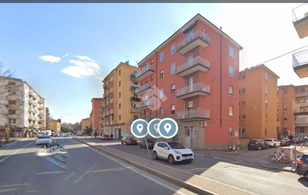 locale commerciale in vendita a Bologna in zona San Donato