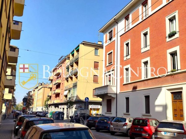 appartamento in vendita a Bologna in zona Saffi