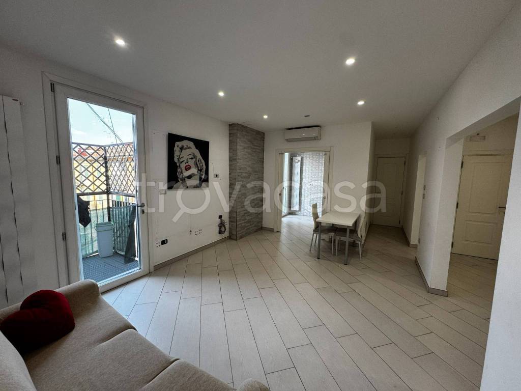 appartamento in vendita a Bologna in zona Andrea Costa