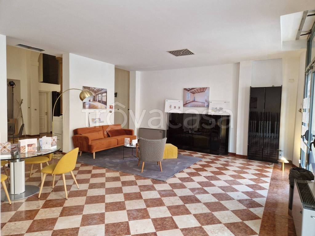 appartamento in vendita a Bologna in zona Santo Stefano