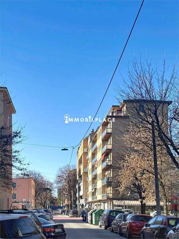negozio in vendita a Bologna in zona Saffi