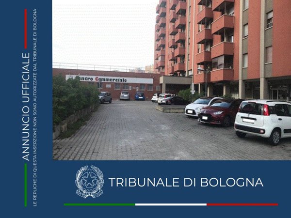 negozio in vendita a Bologna in zona Santa Viola