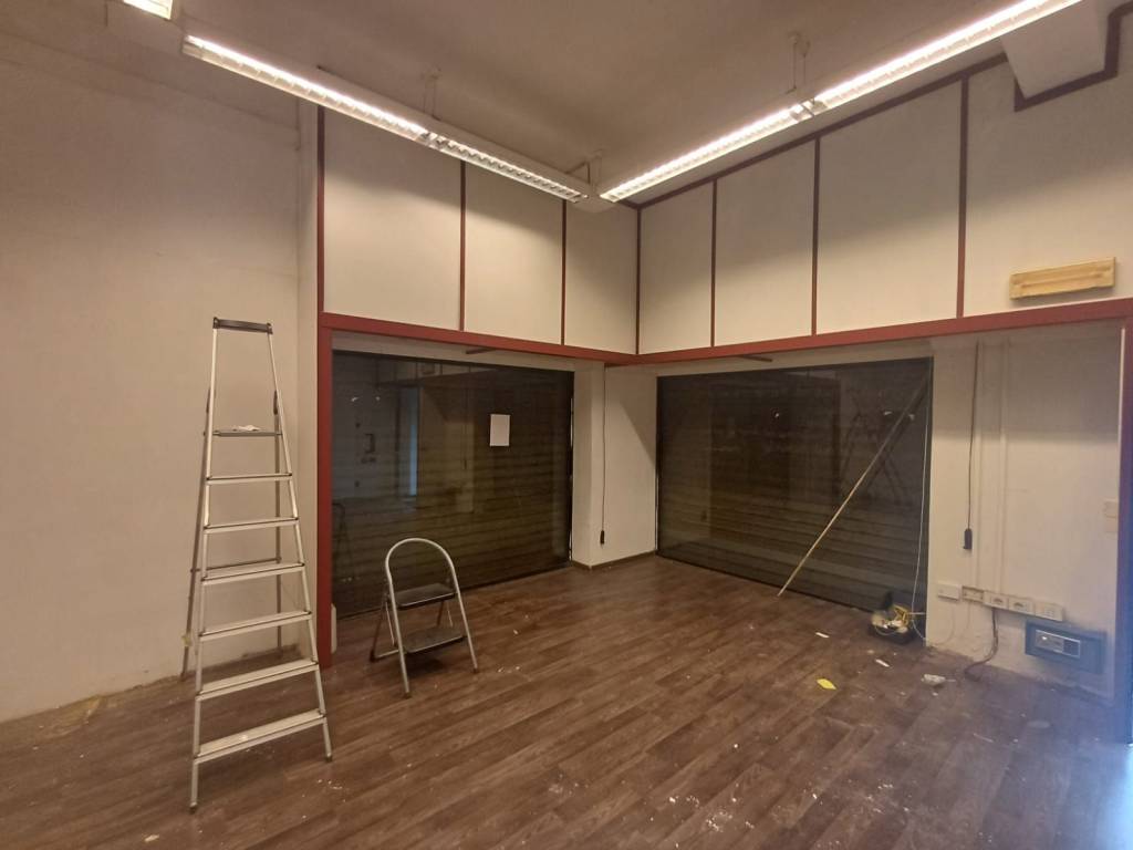 negozio in vendita a Bologna in zona Savena