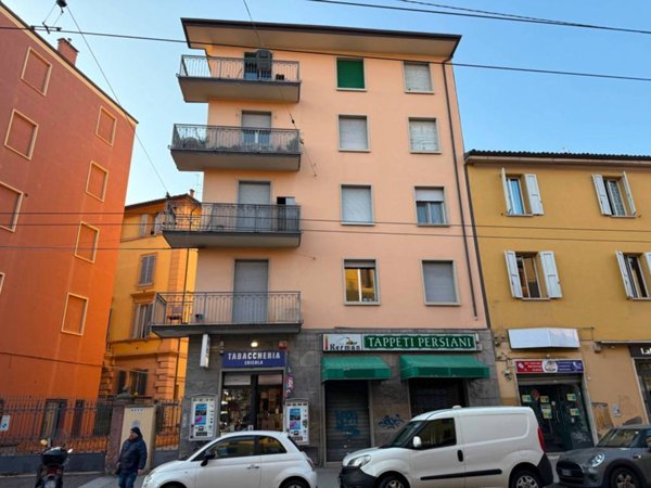 appartamento in vendita a Bologna in zona Saffi