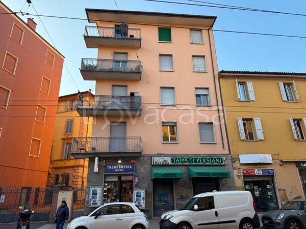 appartamento in vendita a Bologna in zona Saragozza