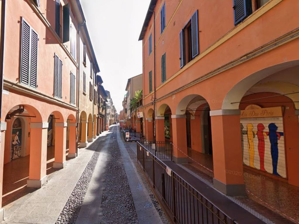 negozio in vendita a Bologna in zona Centro Storico