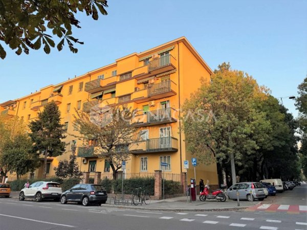 appartamento in vendita a Bologna in zona Saffi