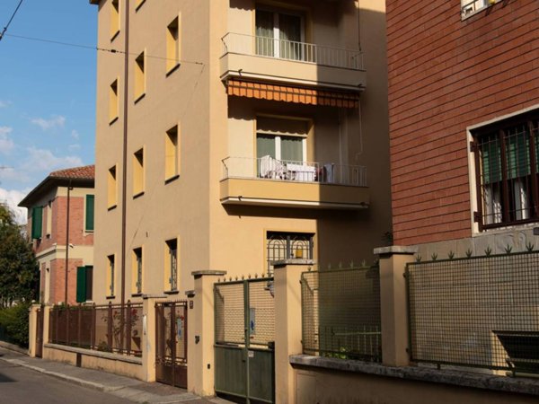 appartamento in vendita a Bologna in zona Saragozza