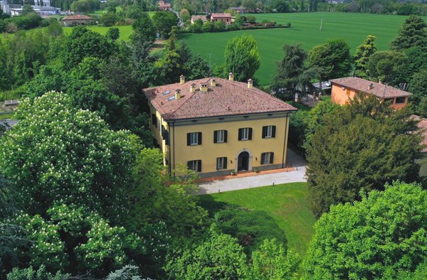 casa indipendente in vendita a Bologna