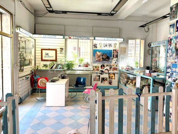 negozio in vendita a Bologna in zona San Vitale