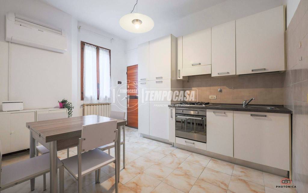 appartamento in vendita a Bologna in zona Saragozza