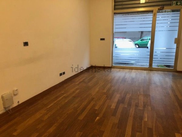 ufficio in vendita a Bologna in zona Andrea Costa