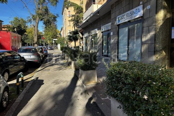 negozio in vendita a Bologna in zona Savena