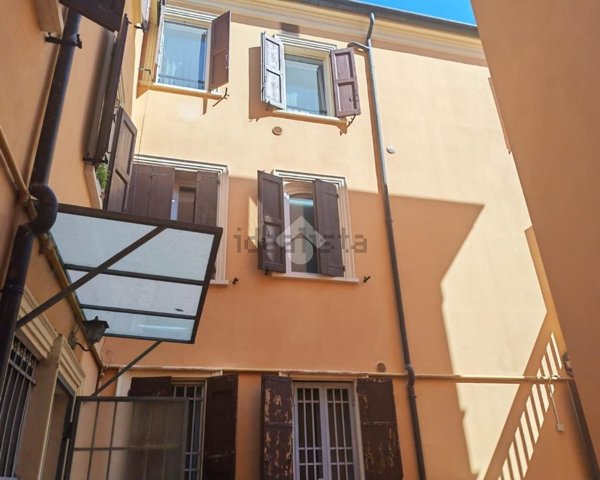 appartamento in vendita a Bologna in zona Santo Stefano