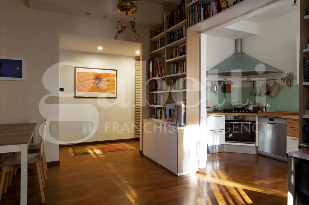 appartamento in vendita a Bologna in zona Santo Stefano