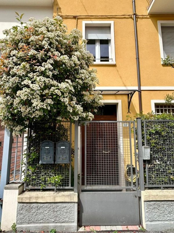 appartamento in vendita a Bologna in zona Saragozza