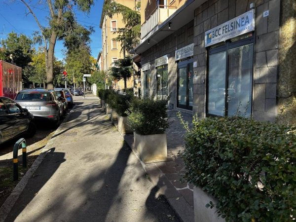 negozio in vendita a Bologna in zona Savena