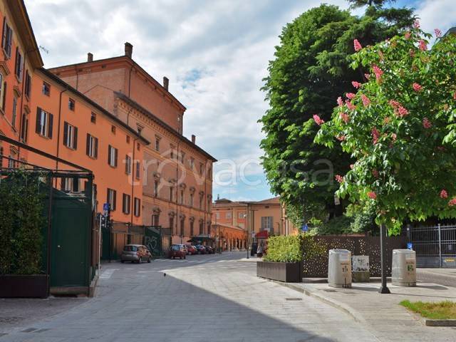 negozio in vendita a Bologna in zona Centro Storico